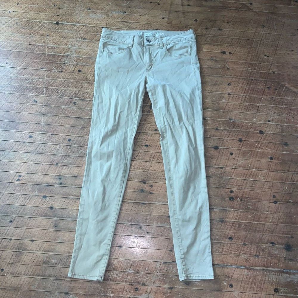 American Eagle tan 8 long stretchy normcore jeggings